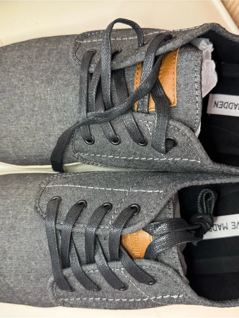 Steve Madden Men's Gray Canvas Lace-Up Sneakers. SIZE 16!!!
